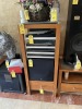 PIECES FURNITURE - 2- END TABLES / 2- SHELVING UNITS / 1- CONSOLE (SOME DAMAGE)
