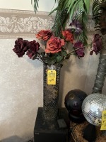 SQUARE MIRRORED VASE WITH ARTIFICIAL ROSES