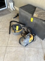 WET/DRY VACS