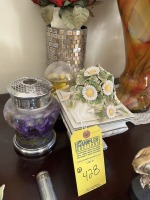 ASSORTED DECOR