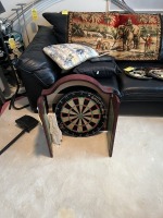 DARTBOARD IN WOOD CASE