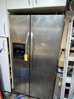 FRIGIDAIRE STAINLESS STEEL SIDE BY SIDE REFRIGERATOR / FREEZER