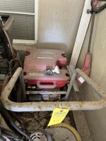 GENERATOR WITH BRIGGS & STRATTON MOTOR ON WHEELS - 5550 WATTS