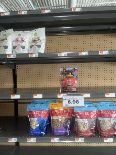 DOG TREATS - FRUITABLES / MERRICK / MILO KITCHEN / RED FORD / CLIFFORD / PURINA / ZIGNATURE / HARTWICK / NATURAL BALANCE / CHARLEE BEAR / MORE (3 SECTIONS)