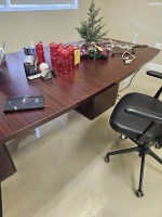 CONFERENCE TABLE WITH 5 ASSORTED ROLLING OFFICE CHAIRS - 10'x47'' (VERY GOOD CONDITION)