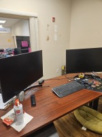 LG 32'' MONITORS