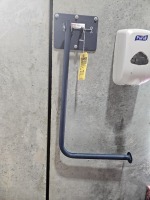 U-LINE WALL MOUNT PACKING RACK