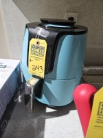 SMALL APPLIANCES - TURQUOISE NINJA AIR FRYER / HAMILTON BEACH BREW STATION