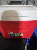 RED IGLOO COOLER - 28QT