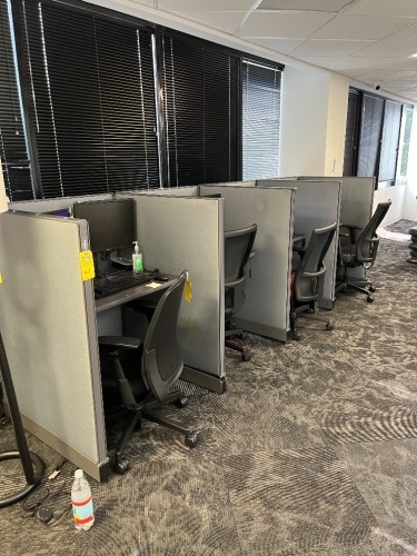 GRAY CUBICLE STATIONS - 3'x3'