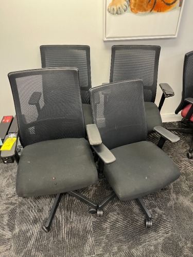 BLACK FABRIC ROLLING OFFICE CHAIRS