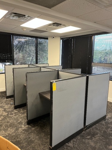 GRAY CUBICLE STATIONS - 3'x3'