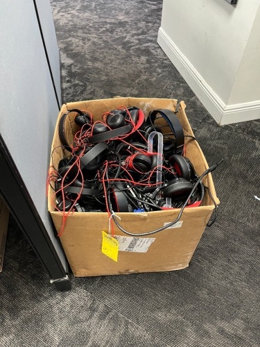 LOT - ASSORTED HEADPHONES & MOUSES