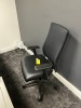 BLACK FABRIC ROLLING OFFICE CHAIR
