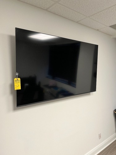 VIZIO TELEVISION WITH WALL MOUNT & REMOTE - 65''