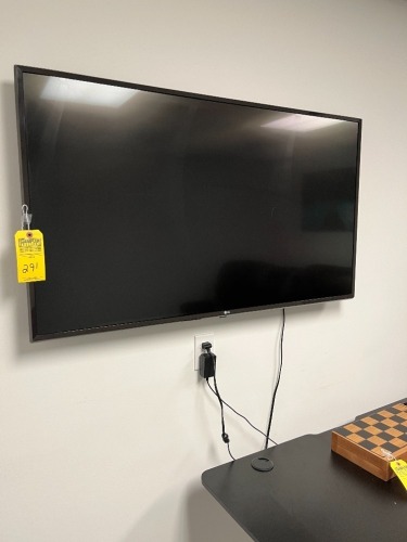 LG TELEVISION WITH WALL MOUNT (NO REMOTE) - 50''