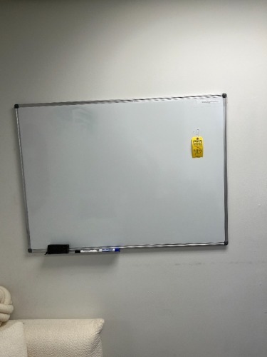 WHITE BOARD - 4'x3'