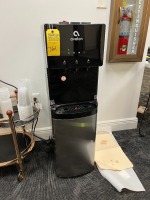 AVALON WHITE 2-TEMP BOTTOM LOAD WATER DISPENSER (LIKE NEW)