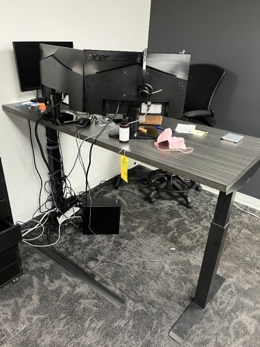GRAY ADJUSTABLE HEIGHT TABLE - 5'x2'