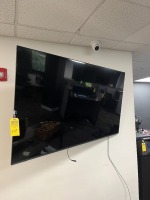 VIZIO TELEVISION WITH WALL MOUNT & REMOTE - 60''