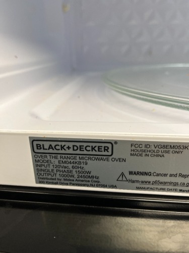 BLACK & DECKER UNDER COUNTER MICROWAVE