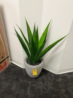 ARTIFICIAL PLANT IN POT