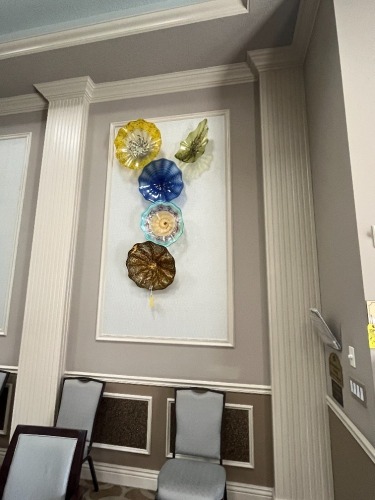 ASSORTED GLASS PLATE WALL DECOR