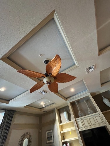 WOOD LEAF PADDLE CEILING FAN WITH LIGHT ***TO BE REMOVED BY MAINTENANCE DEPARTMENT***