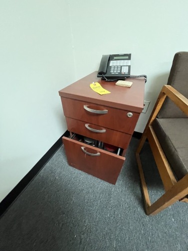 CABINET WITH 3 DRAWERS