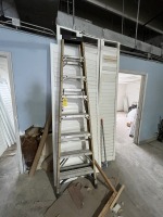 HUSKY FIBERGLASS LADDER - 8'