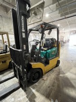 KOMATSU 35 FORKLIFT - EXTRA LONG FORK EXTENDERS / 2 STAGE / 3,275LB CAPACITY / SIDE SHIFT / 2,000 HOURS - SERIAL No. 13080A ***LATE PICKUP ***
