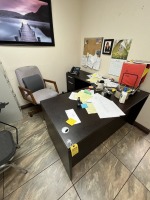 LOT - L-SHAPE DESK, 2 CHAIRS & 1 ROLLING OFFICE CHAIR