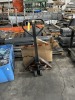 FLOOR JACK