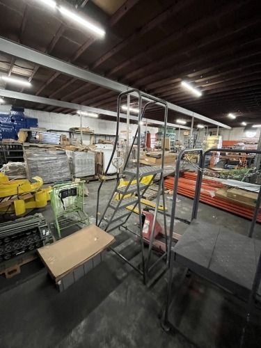 5-STEP WAREHOUSE LADDER