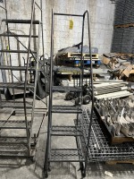 5-STEP ROLLING WAREHOUSE LADDER