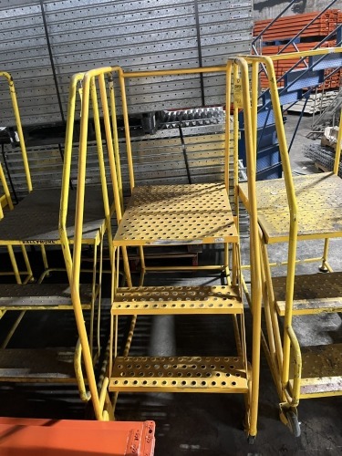 YELLOW 3-STEP ROLLING PLATFORM LADDER