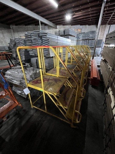 YELLOW 3-STEP ROLLING PLATFORM LADDER
