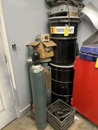 LOT TANKS & BARRELS