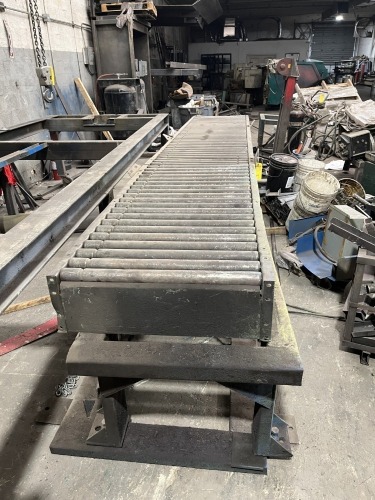 HEAVY DUTY ROLLER TABLE