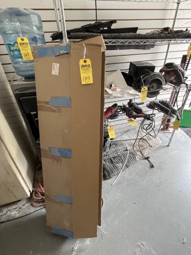T8 LED TUBE LIGHTS - 4' (NEW IN BOX)