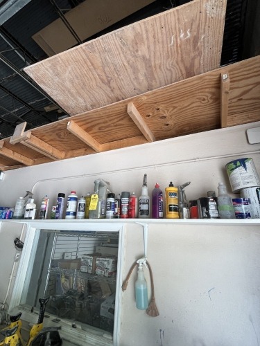 LOT ASSORTED - AUTOMOTIVE CHEMICALS (CONTENTS OF SHELF)