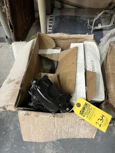 LOT 2- REAR DISC BRAKES & CALIPERS - 1967-1969 (NEW)
