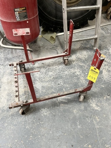 SMALL MOTOR STAND ON WHEELS