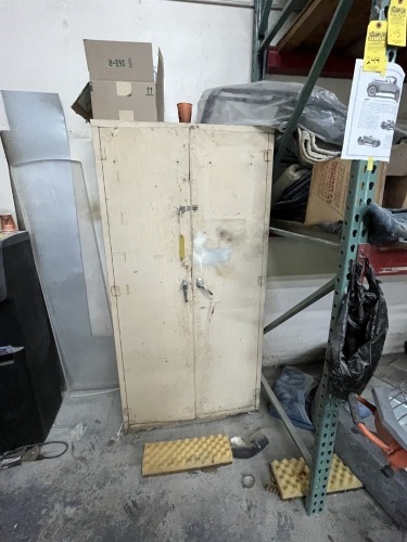 METAL CABINET WITH 2 DOORS