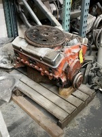 ASSORTED - 1- ORANGE SHORT BLOCK 8-CYLINDER ENGINE / 1- TRANSMISSION ***LATE CHECKOUT / MUST HAVE FORKLIFT***