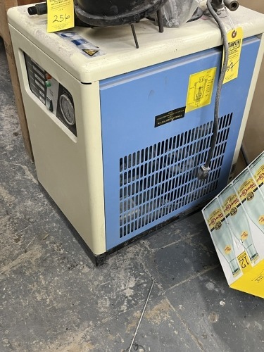 CENTRAL PNEUMATIC 40211 DRYER