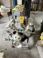 LOT HIGH PERFORMANCE MOTOR WITH DOUBLE 4-BARREL FUEL INJECTED CARBS / 8 CYLINDER / 350 - GM, EDELBROCK RISER, ETC