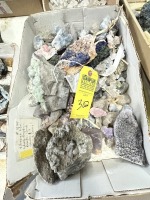LOT ASSORTED QUARTZ & CRYSTALS