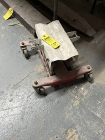 SMALL SCISSOR TRANSMISSION JACK