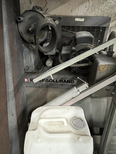INGERSOLL RAND HORIZONTAL COMPRESSOR